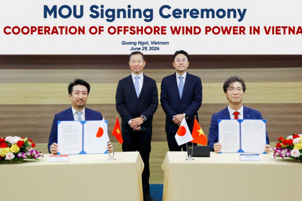 Mr. Yudai Kato, President & CEO of Marubeni Asian Power Vietnam and Mr. Kim Hyo Tae, Doosan Vina’s CEO signed the MOU.